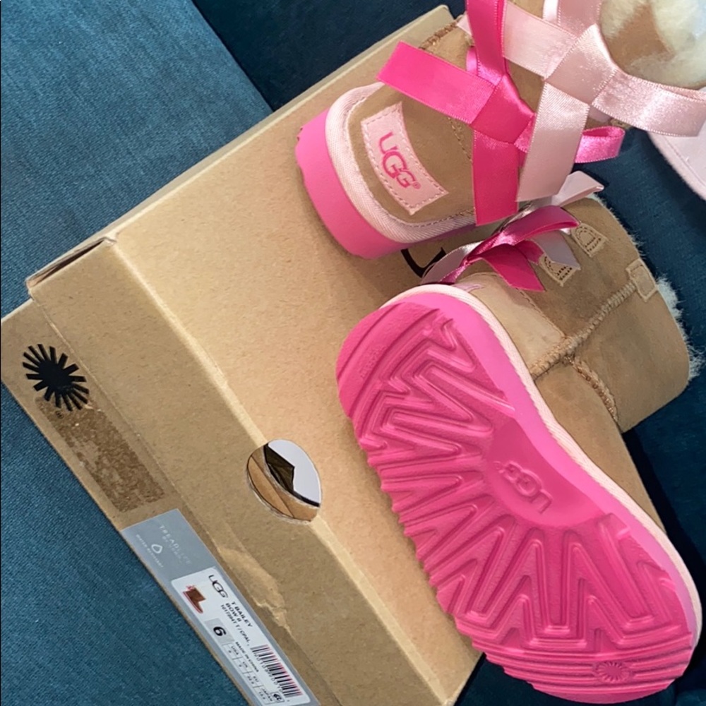 COPY - Toddler Bailey Bow UGG boots